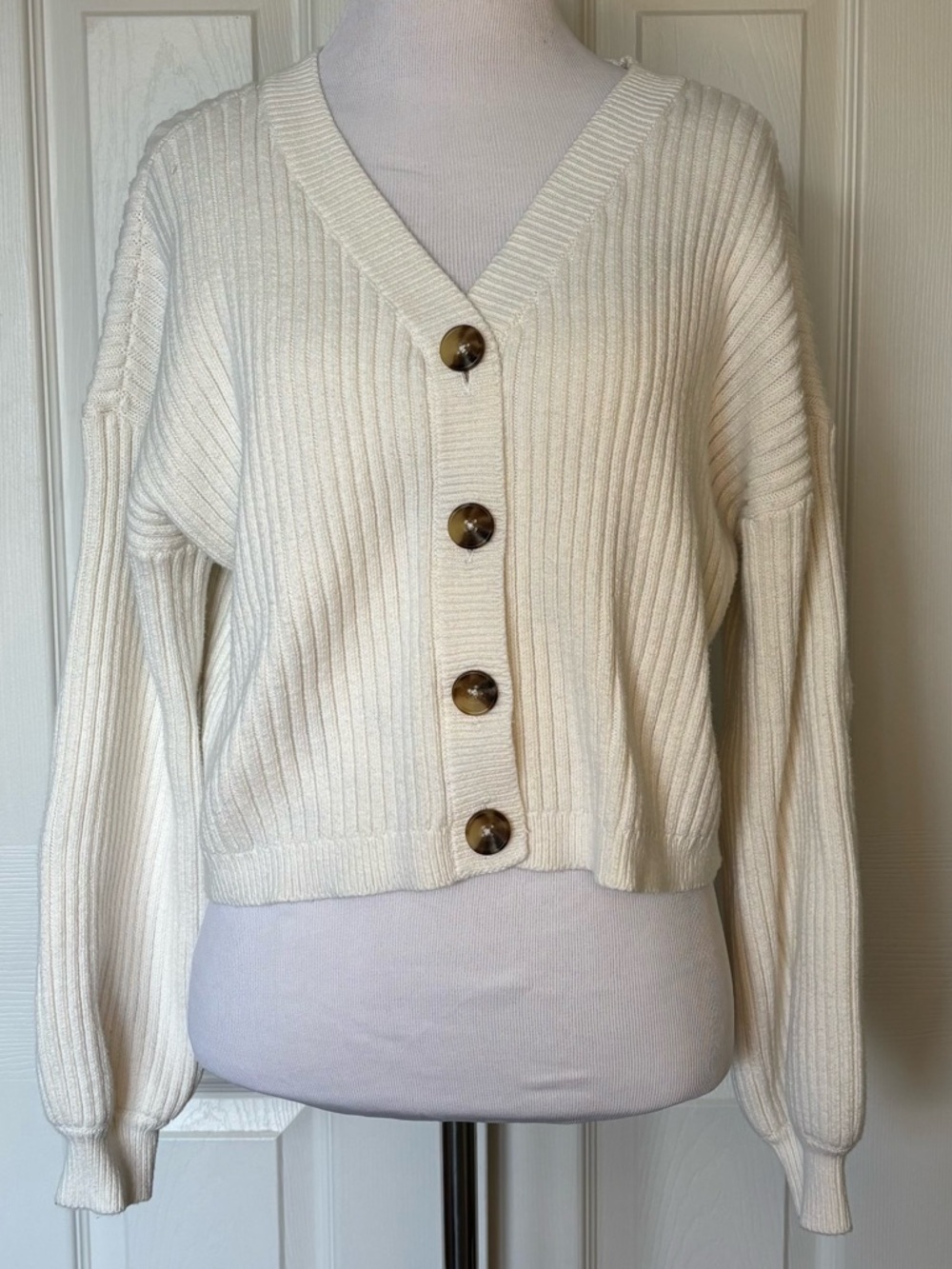 Hollister Cream Ribbed V-Neck Button Front Cardigan